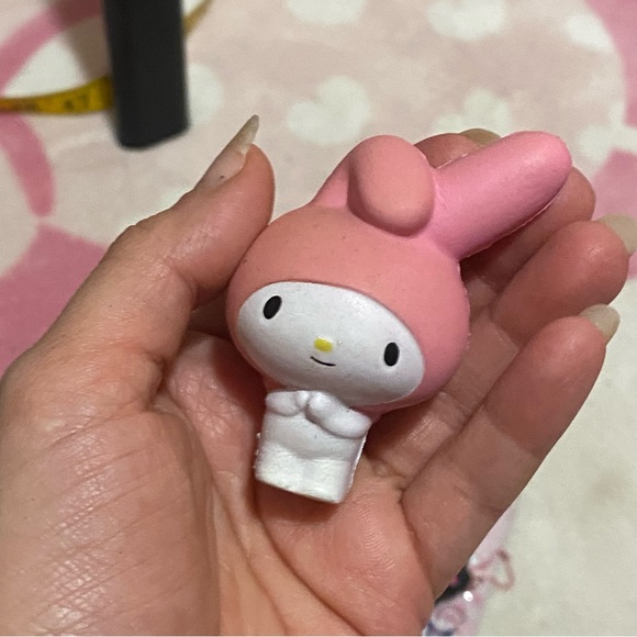 Sanrio My Melody Kawaii Keychain & Squishy Figure - Picture 3 of 8